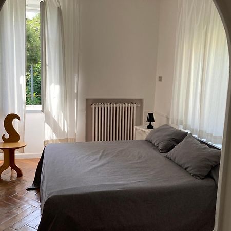 נאפולי Residenza Le Rose Villa D'Arte מראה חיצוני תמונה