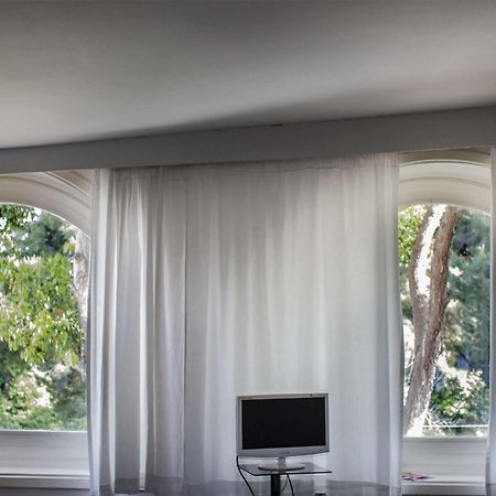 נאפולי Residenza Le Rose Villa D'Arte מראה חיצוני תמונה