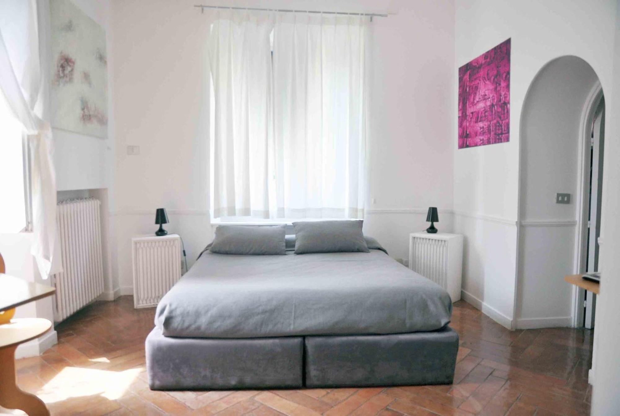 נאפולי Residenza Le Rose Villa D'Arte מראה חיצוני תמונה