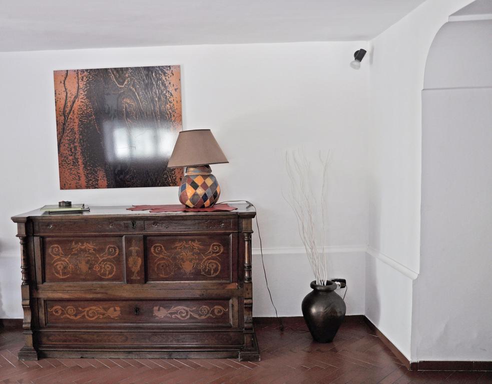 נאפולי Residenza Le Rose Villa D'Arte מראה חיצוני תמונה