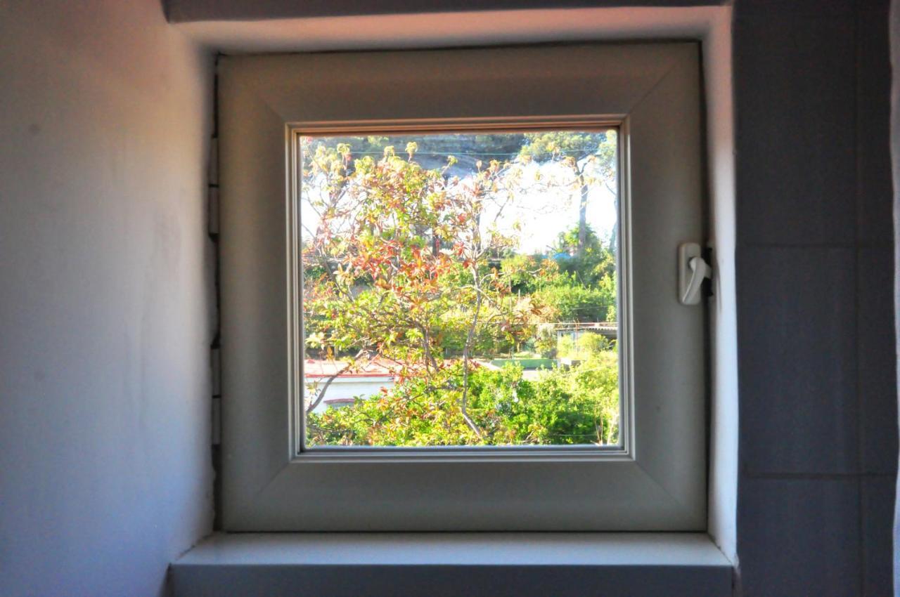 נאפולי Residenza Le Rose Villa D'Arte מראה חיצוני תמונה